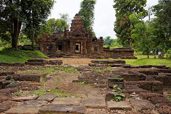 26-Prasat Ta Muen Toch-007